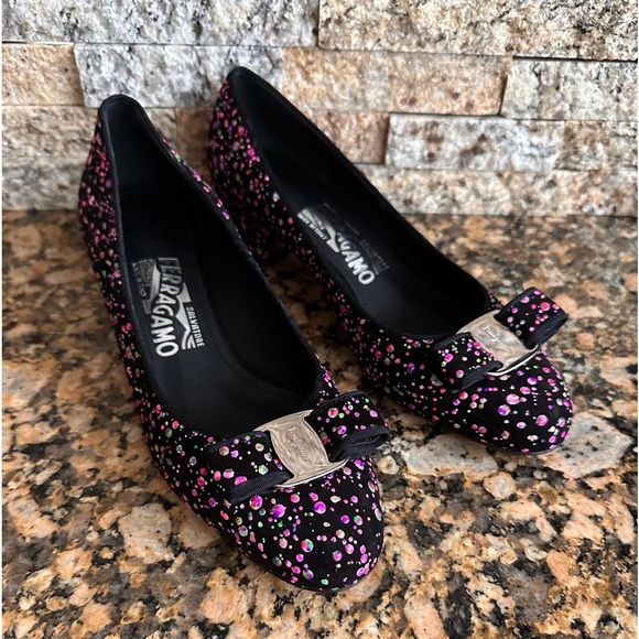 Salvatore Ferragamo Women's Vara Multicolor Paint Splatter Low Heel Pumps - Picture 4 of 10